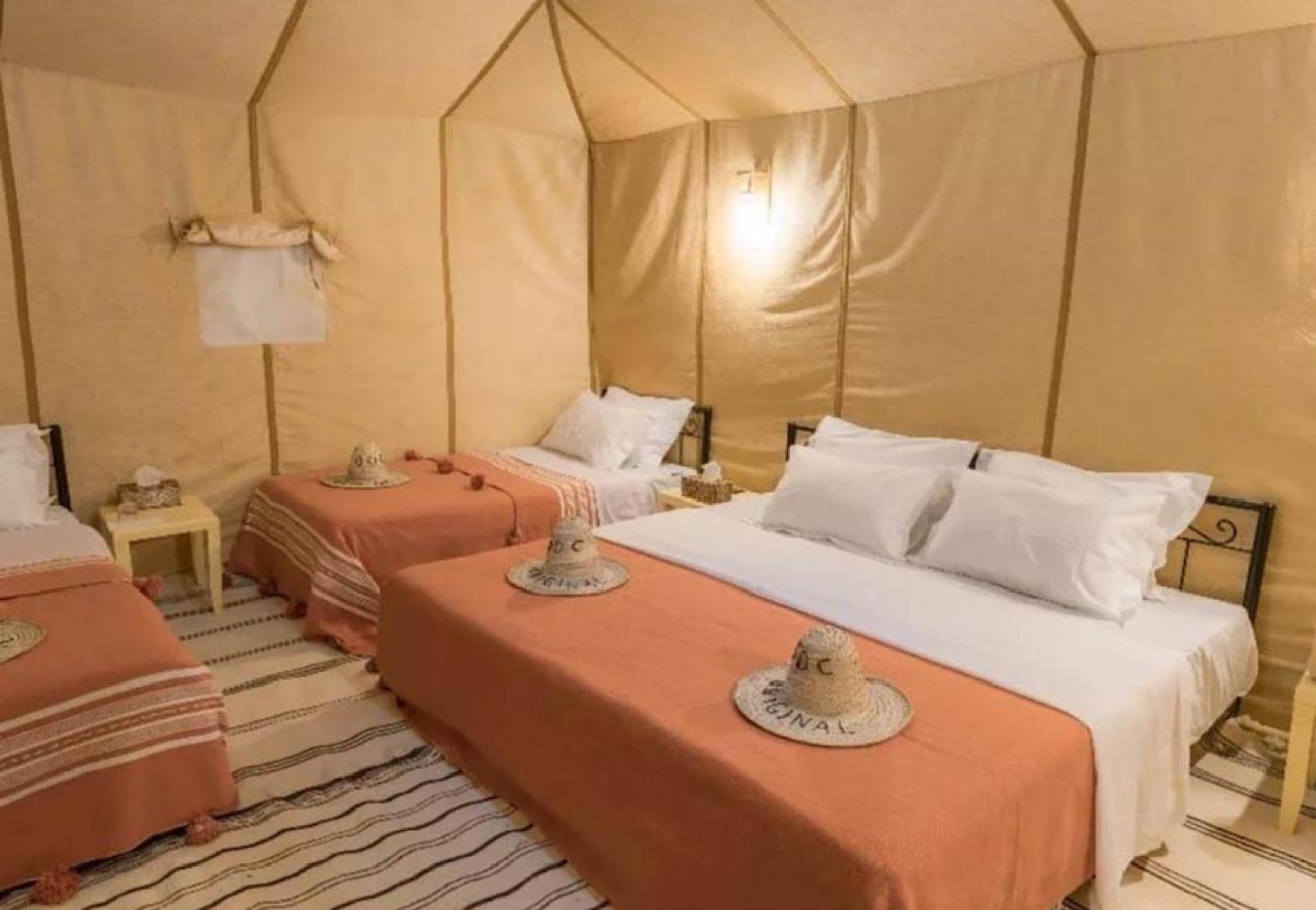 Merzouga Glossy Camp Екстериор снимка