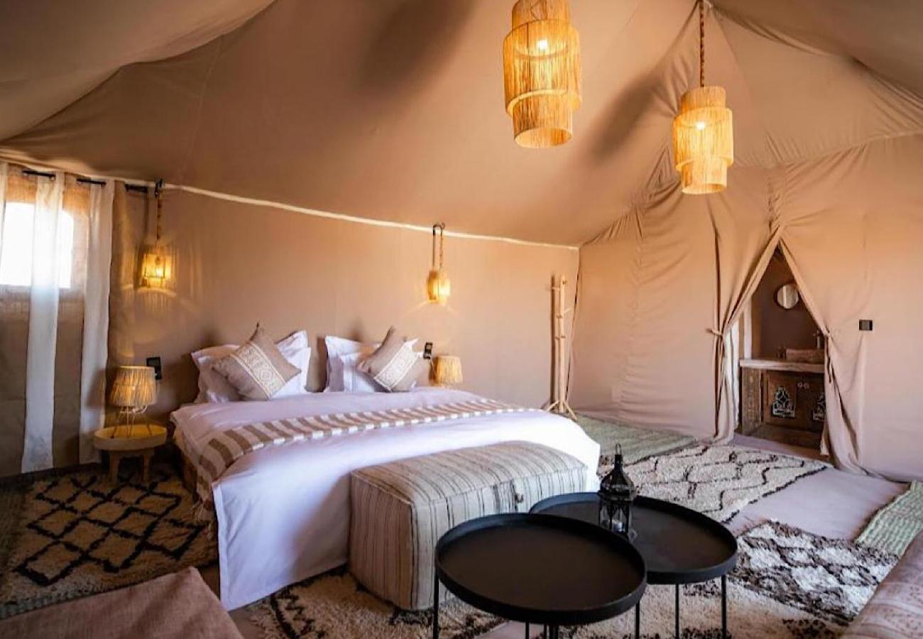 Merzouga Glossy Camp Екстериор снимка