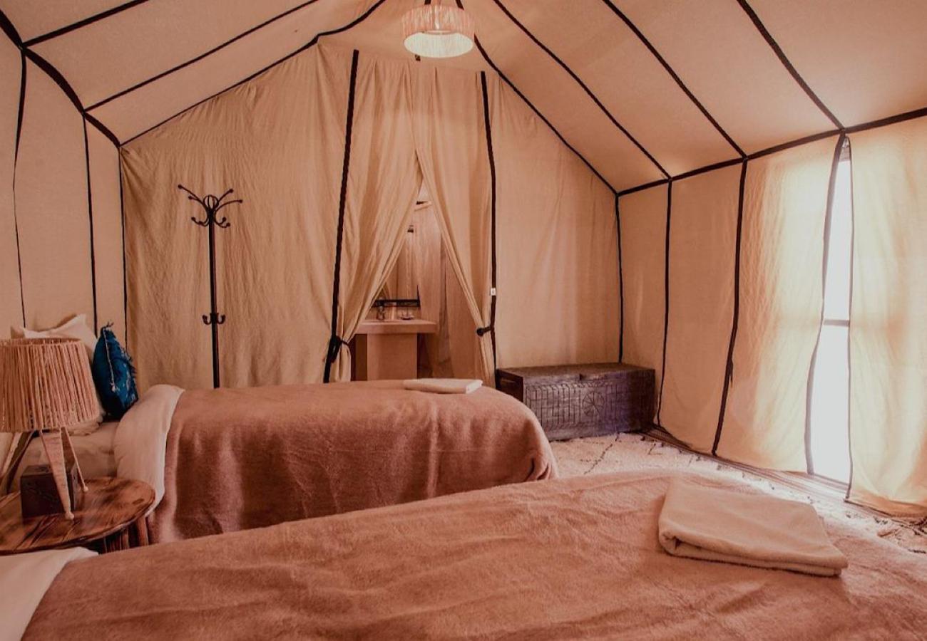 Merzouga Glossy Camp Екстериор снимка